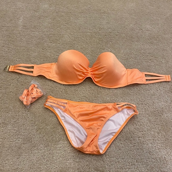 7 for 1 Victoria Secret bathing suits + 1 bodysuit + 1 beach coverup. Worn once. - Picture 5 of 11